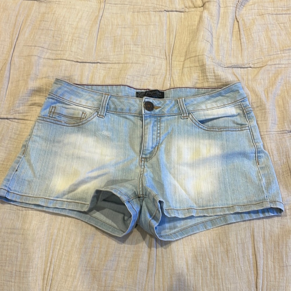 Papaya light wash shorts